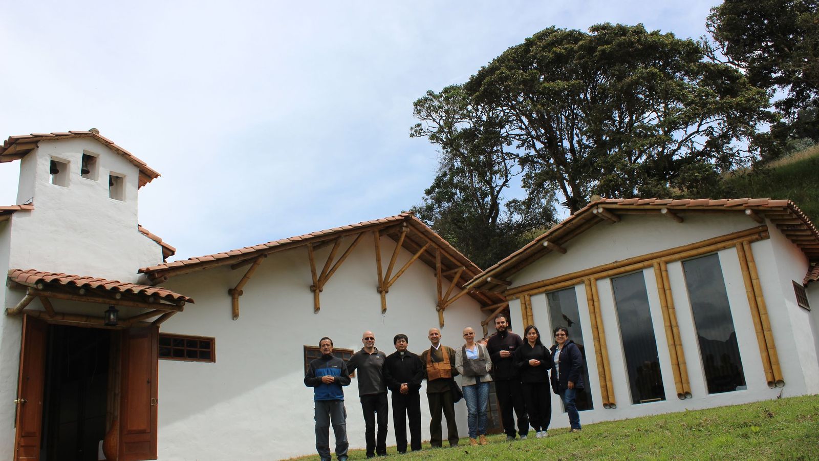 Visita Sangha a Escuela .S.A.L.M.O.S.