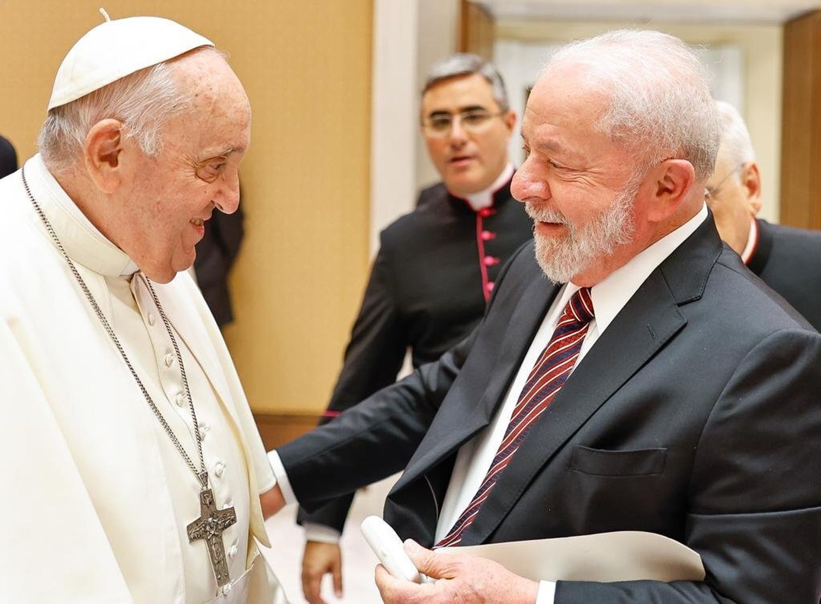 El Papa, con Lula
