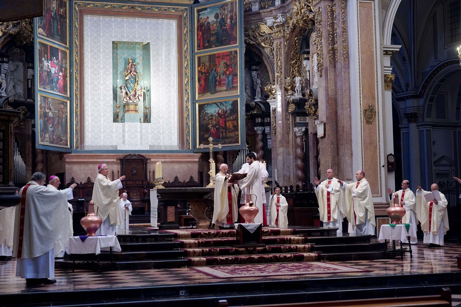 Misa Crismal en la Catedral de Valencia