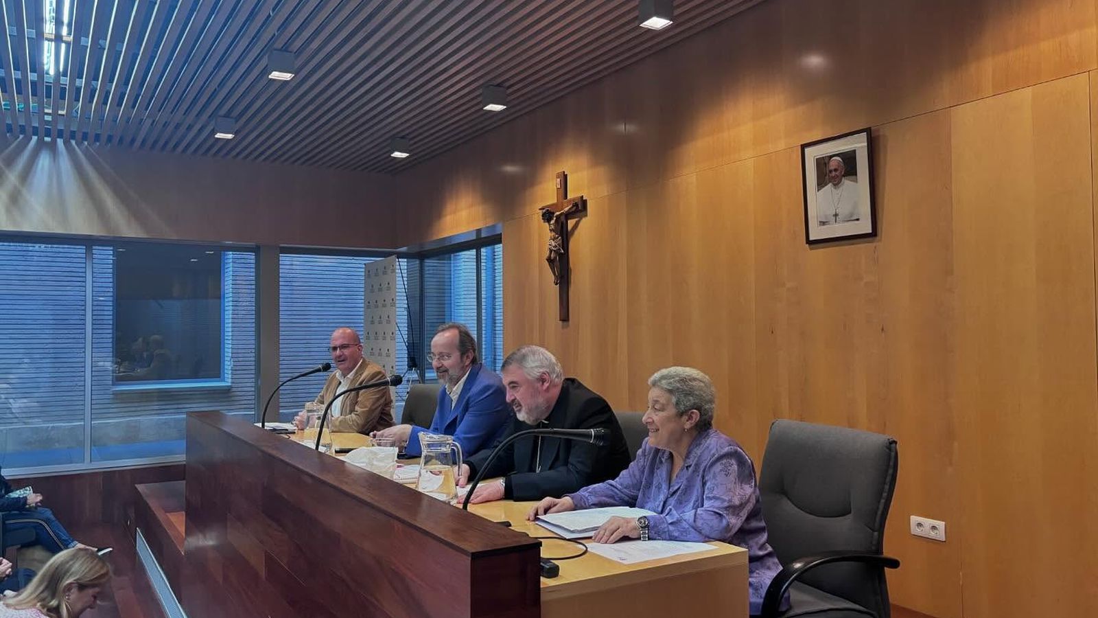 Presentación del Centro de Escucha en Zaragoza