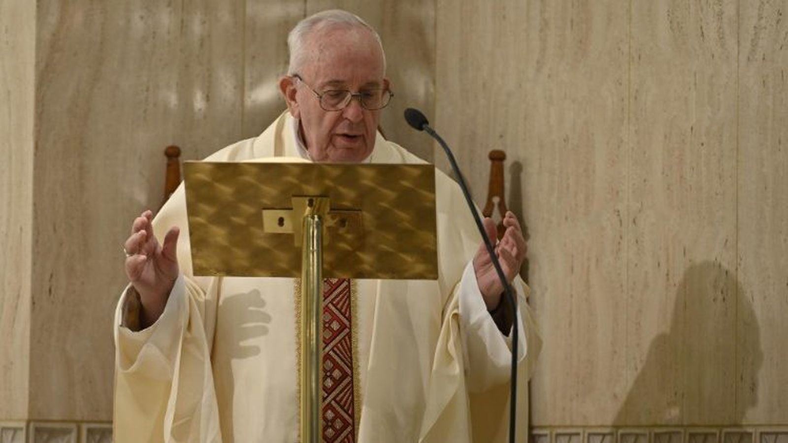 El Papa pide“prudencia y obediencia” a las normas “para que la pandemia no regrese”