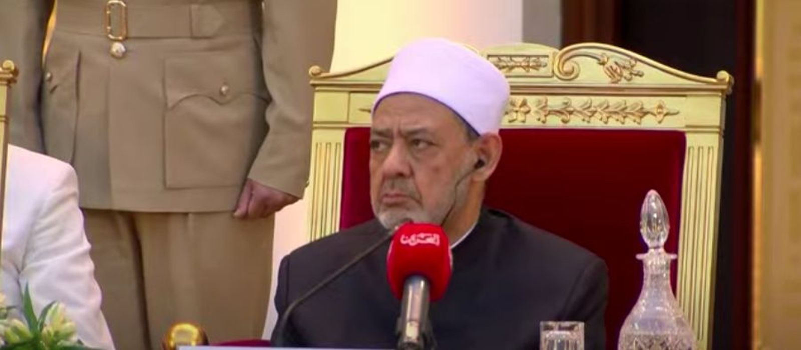 El imán de Al-Azhar