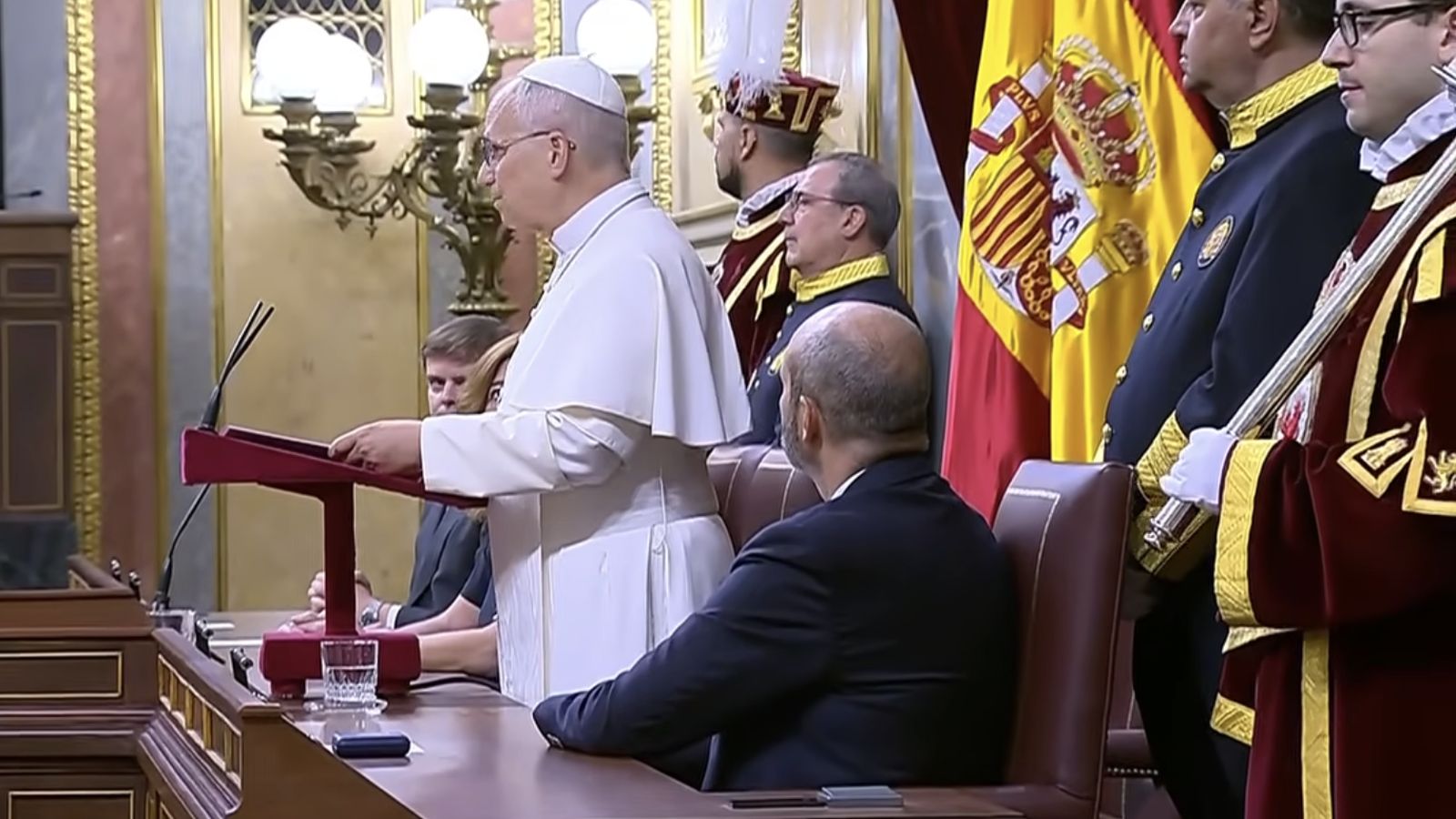 León XIV, en la tribuna del Congreso de los Diputados