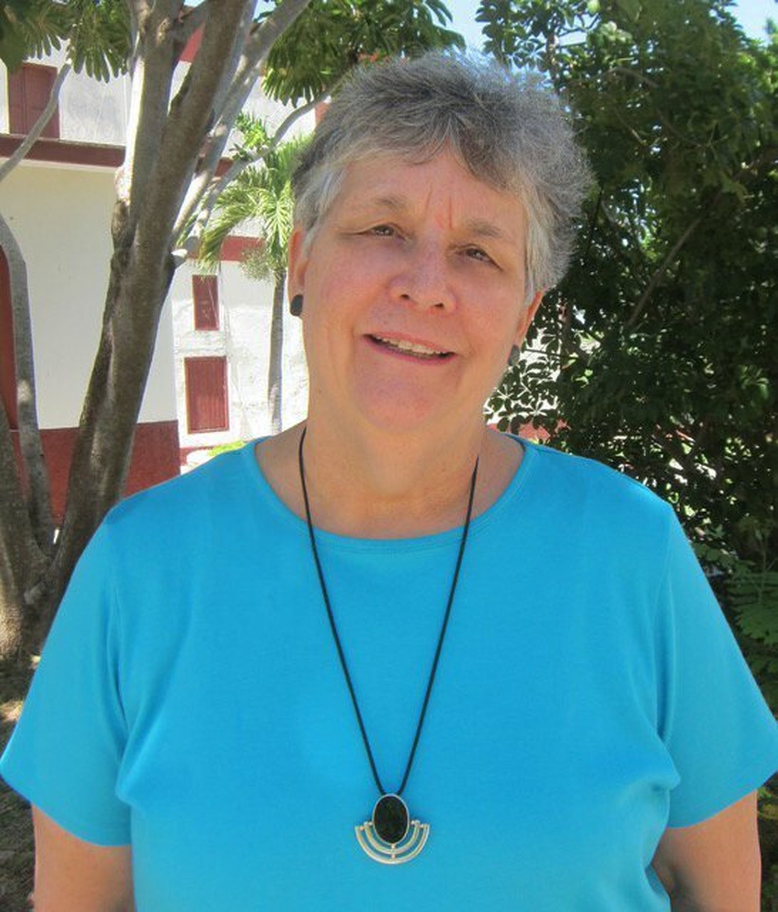 La teóloga feminista Mary E. Hunt