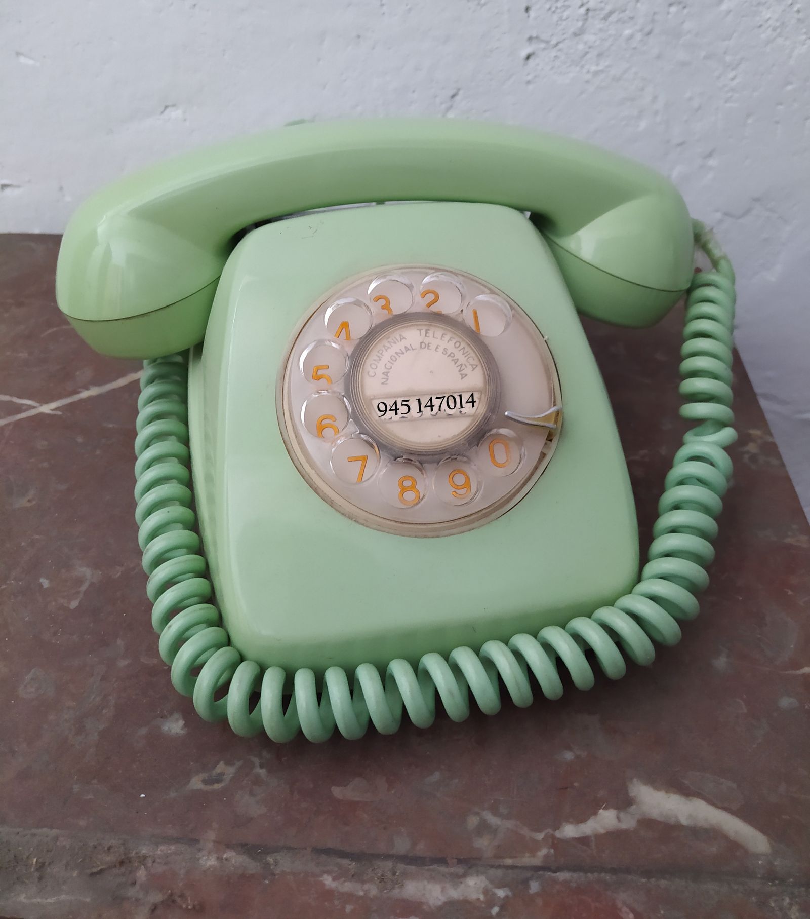 Cristóbal, presidente Teléfono de la Esperanza Álava: “faltan amigos al otro lado de la línea”