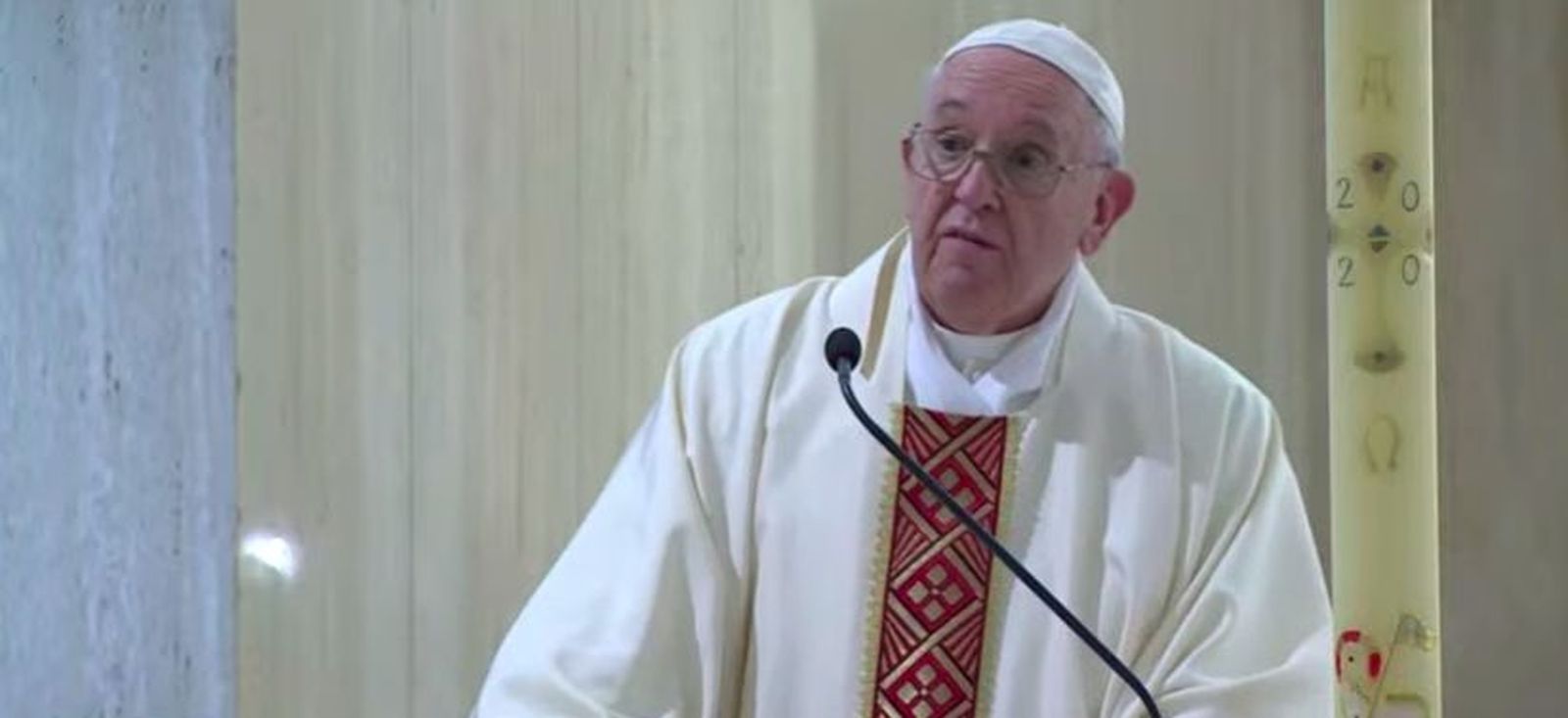 Francisco pide apartarse del dinero, la vanidad y las habladurías