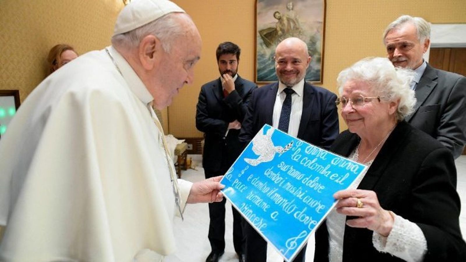El Papa recibe a Roselyne Hamel en el Vaticano