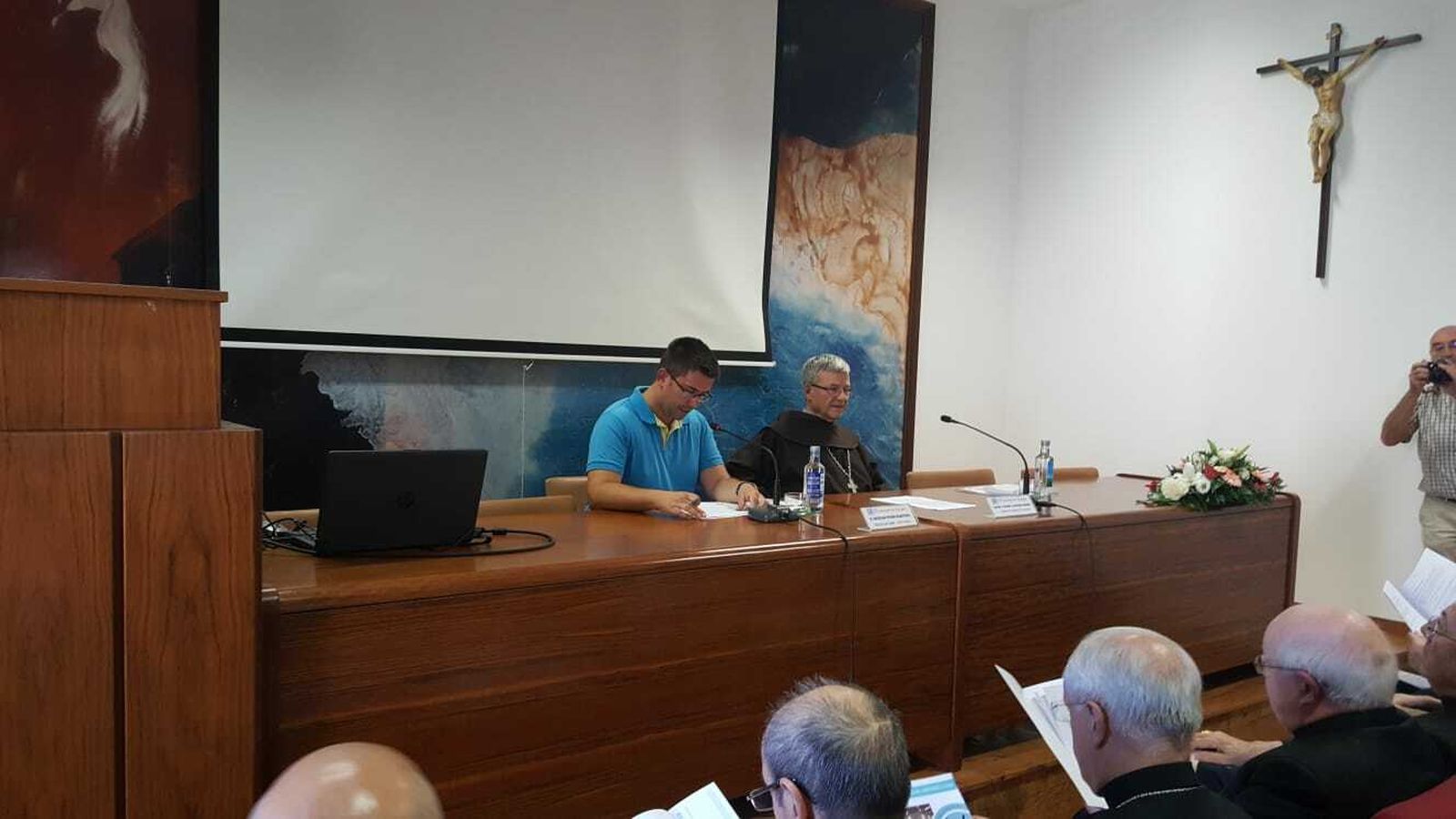 Monseñor Agrelo en las Jornadas de Teología