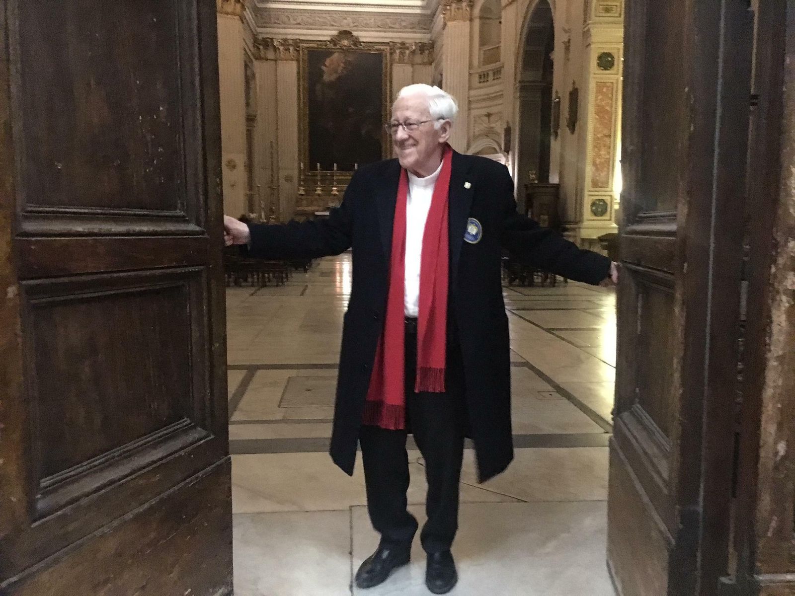 El padre Ángel, en la iglesia '24 horas' de Roma