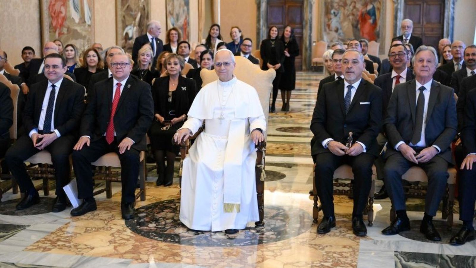 León XIV con los representantes del CONFEMEL