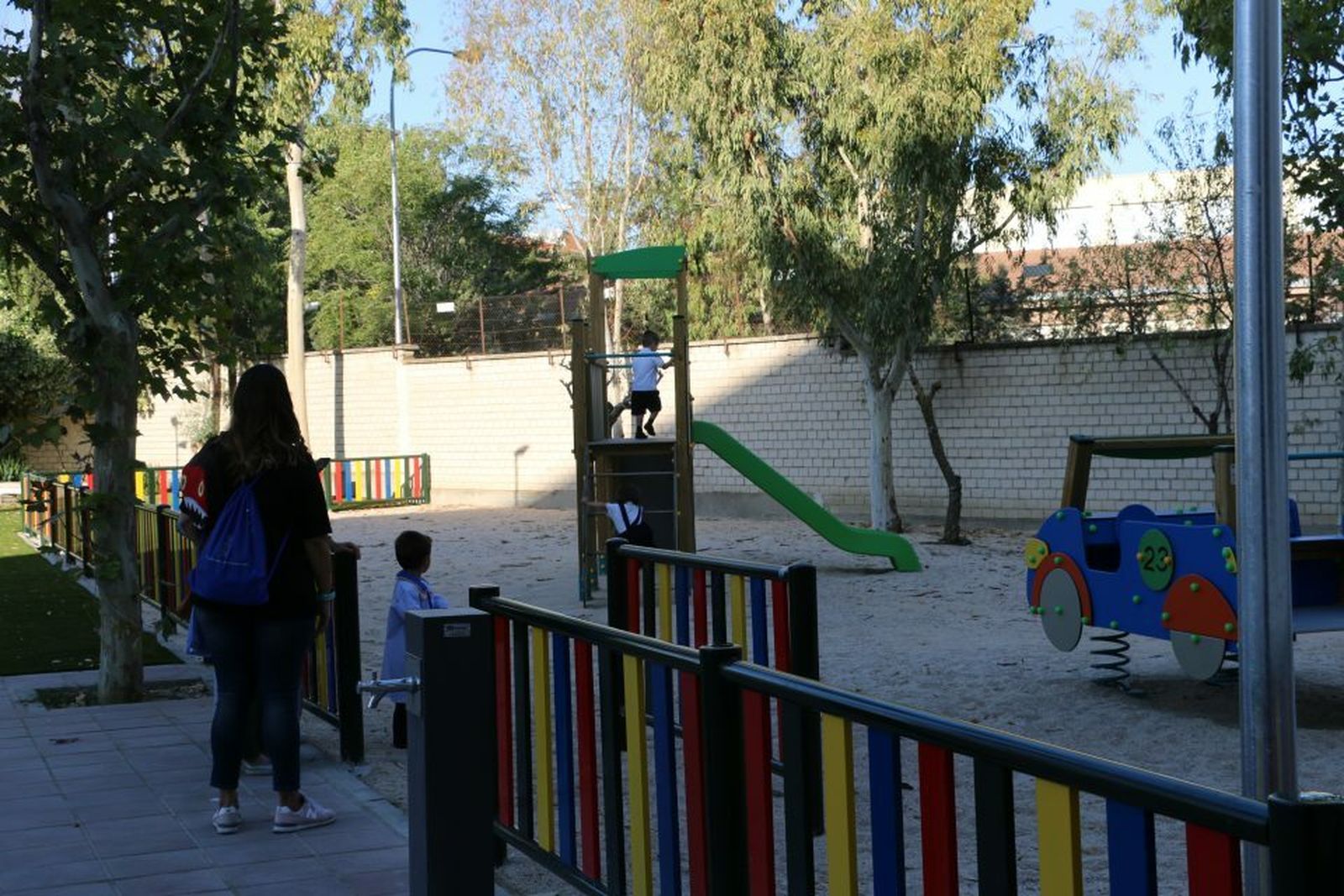 El patio de las nuevas instalaciones del colegio