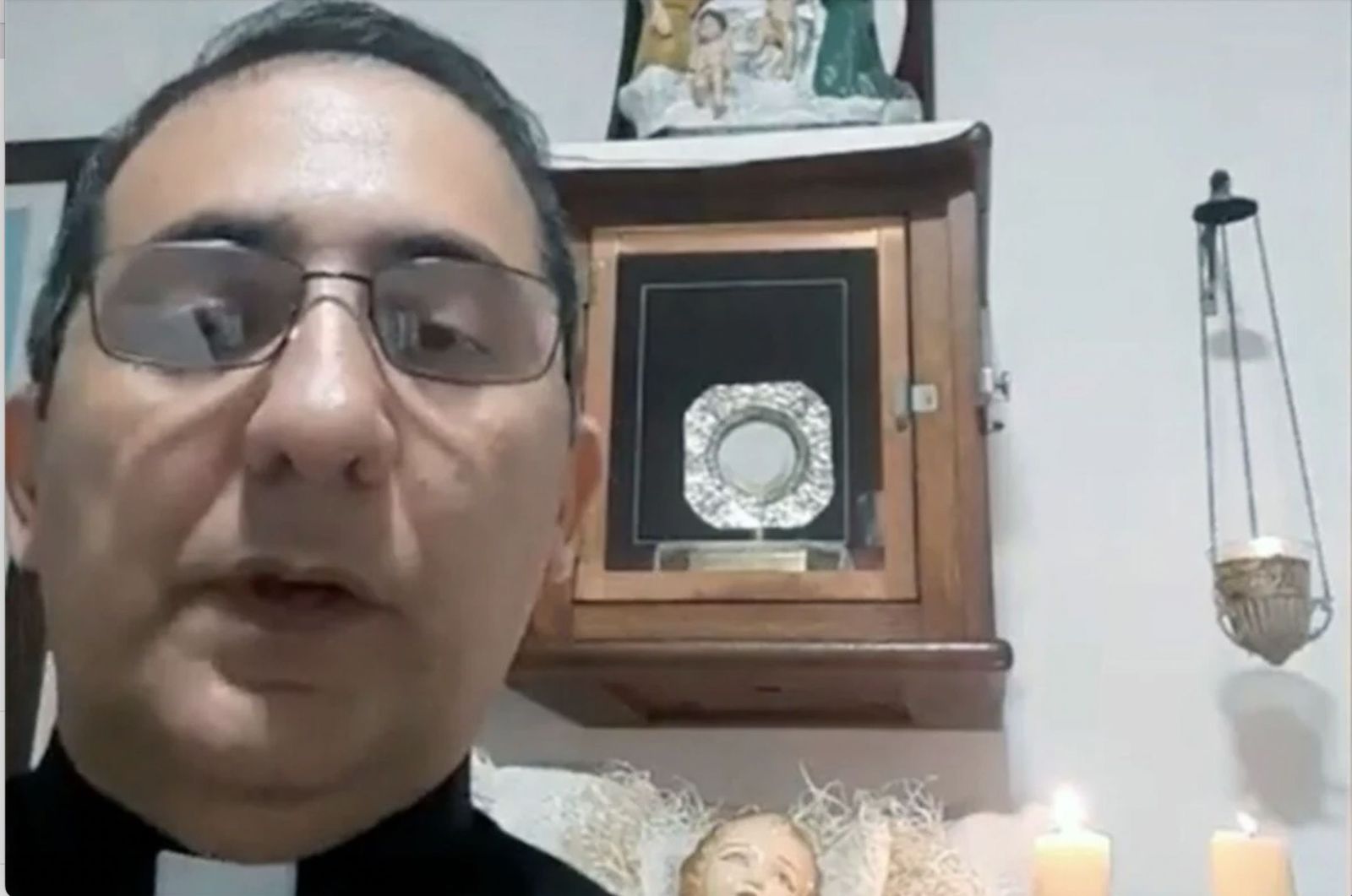 El sacerdote Rodrigo Vázquez