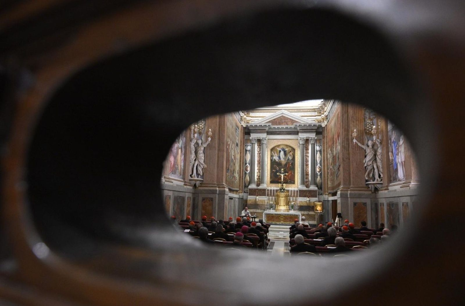 Los ejercicios se celebran en la Capilla Paulina