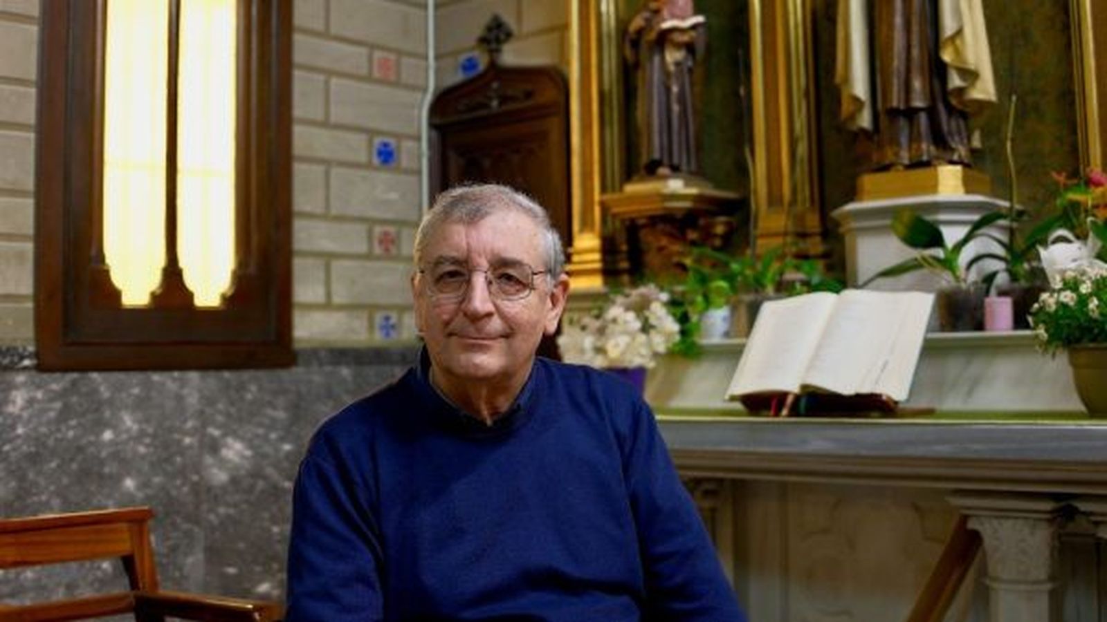 Agustí Borrell, en la iglesia de los carmelitas de Badalona.