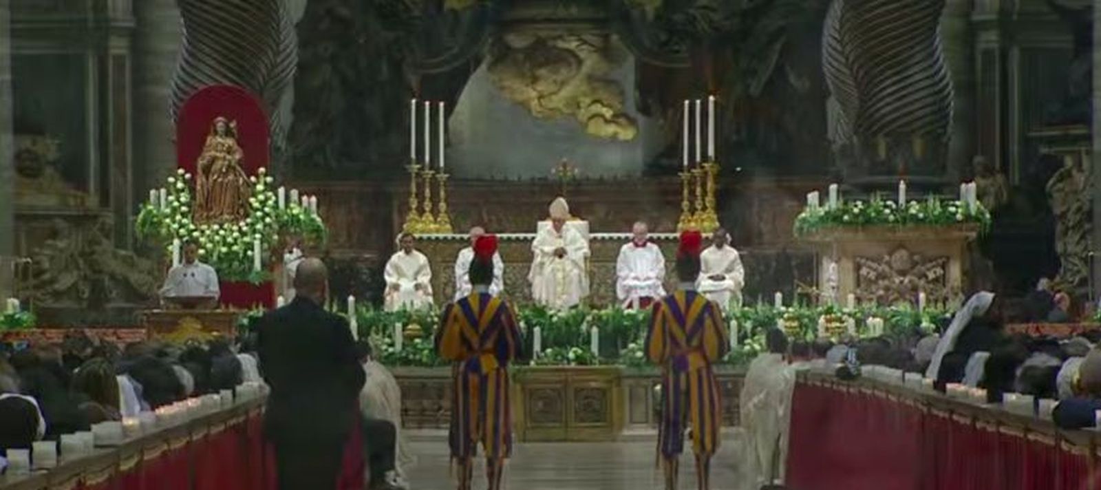 Misa por la vida religiosa en San Pedro