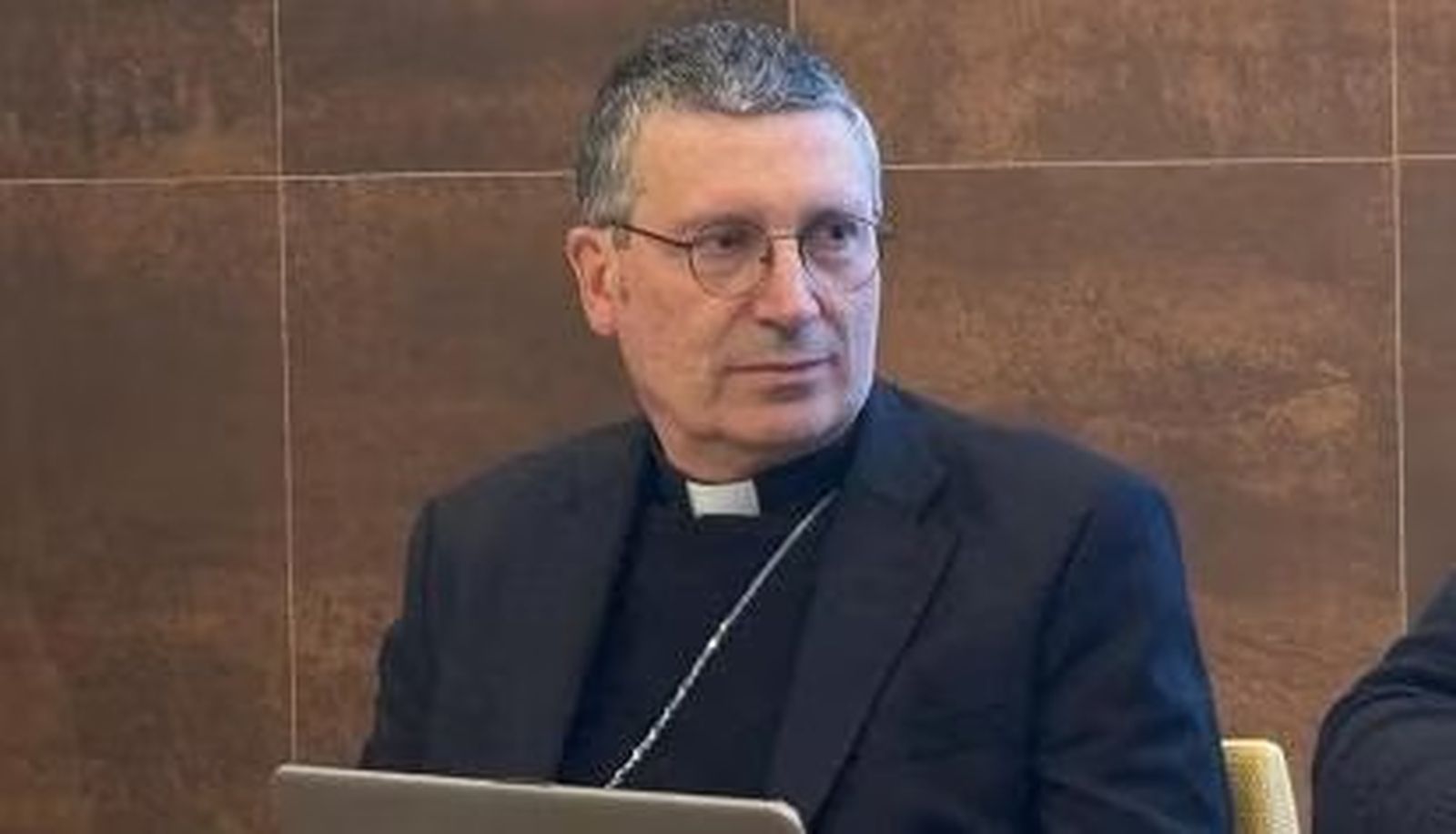 Monseñor Enrico Trevisi, obospo de Trieste (Italia)