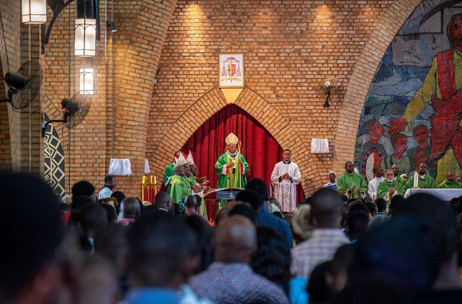 Cardenal Ambongo, en una misa en Kinsasa