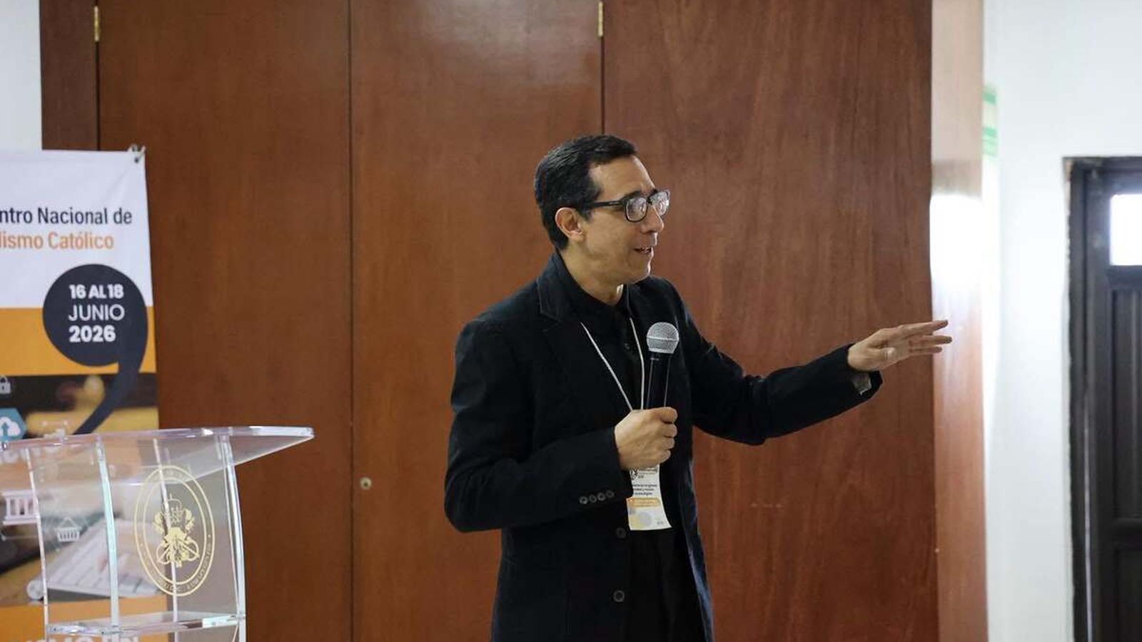 Escucha de la realidad es base de procesos comunicativos en México
