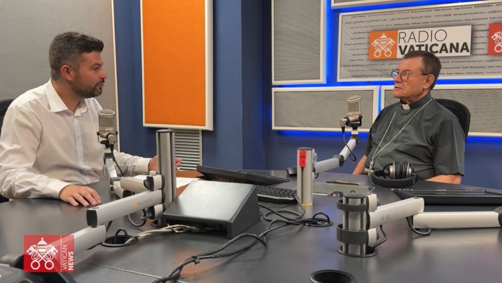 Monseñor Pezzi en Radio Vaticana