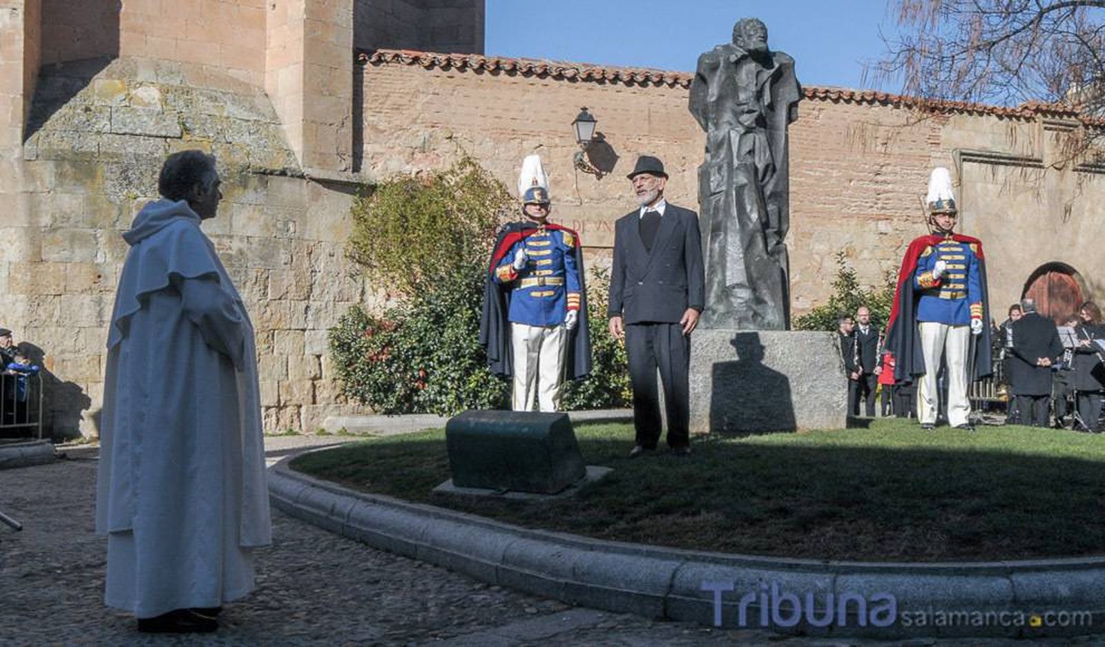 homenaje unamuno salamanca bordadores_detail
