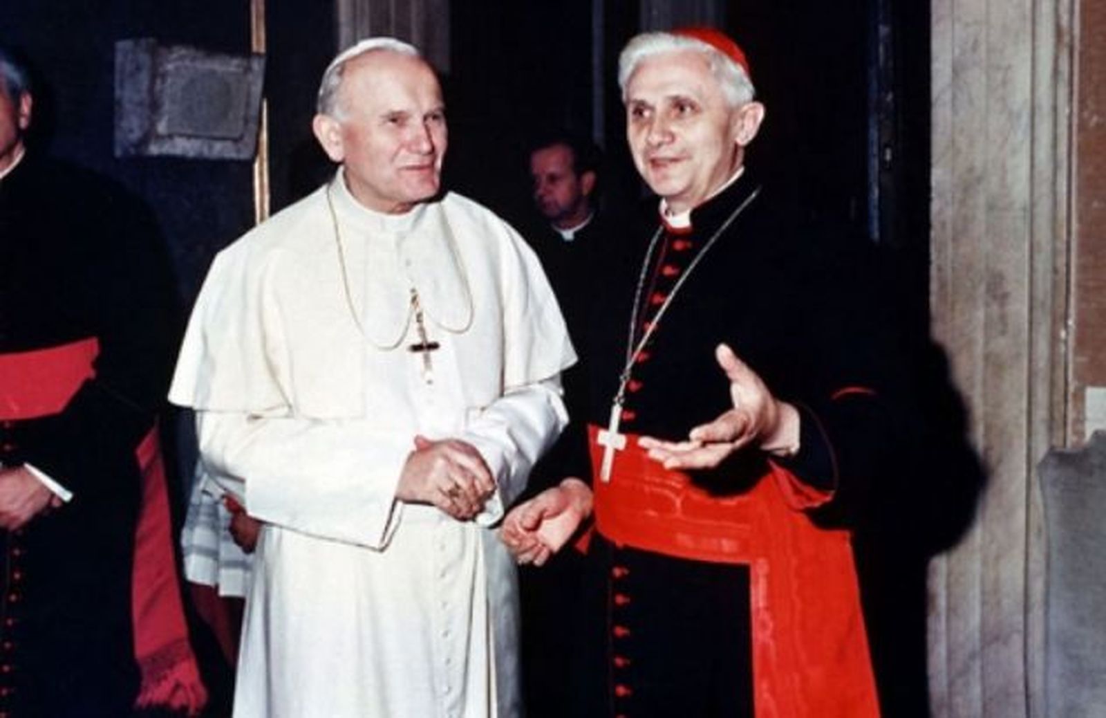 Juan Pablo II y cardenal Ratzinger