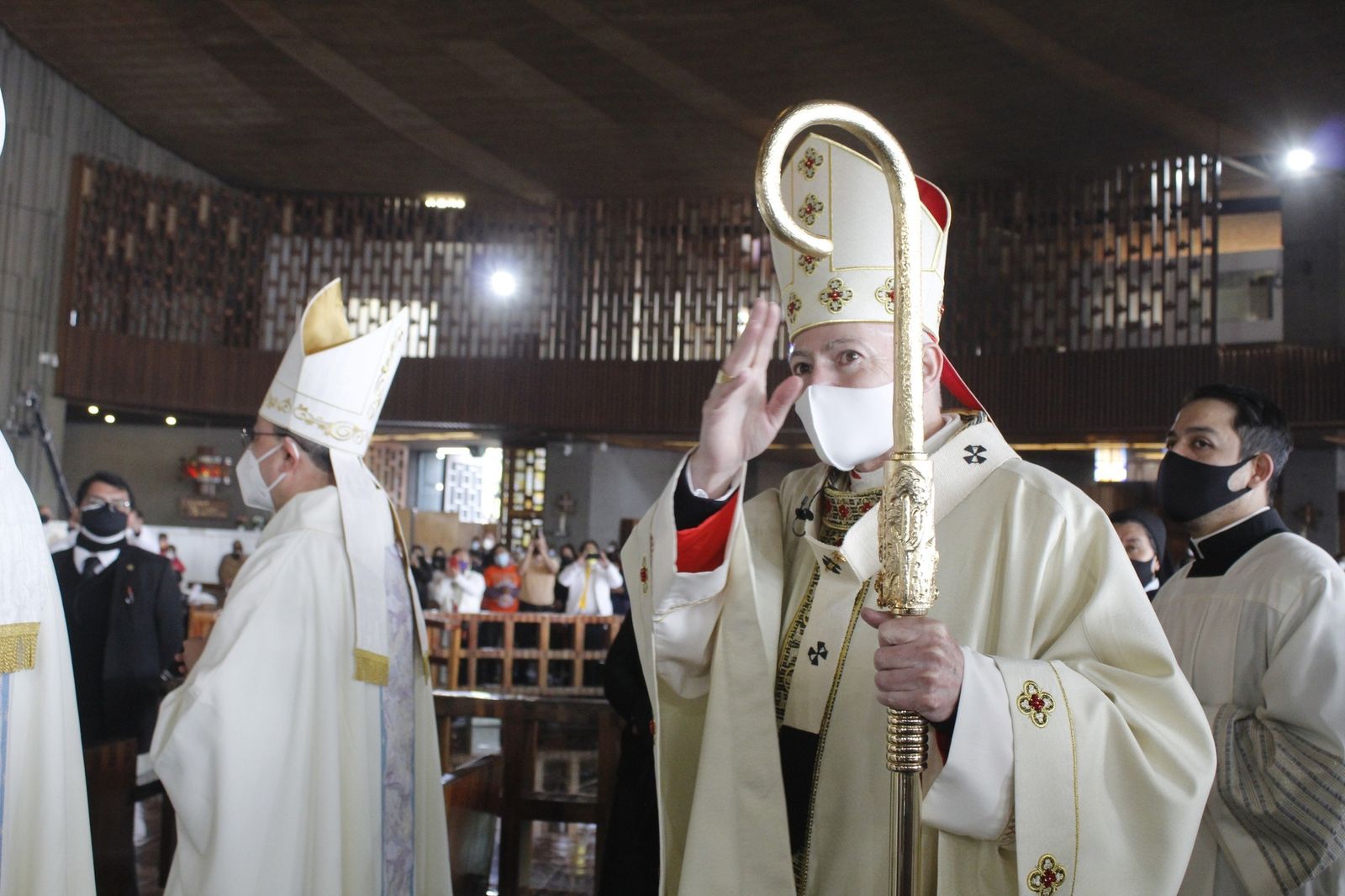 Cardenal Aguiar: plantearnos la interpretación de estos males como un signo de los tiempos