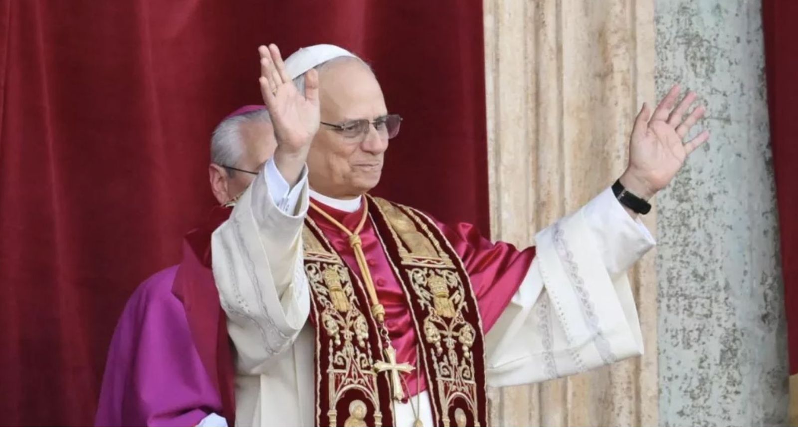 Prevost saluda a los fieles