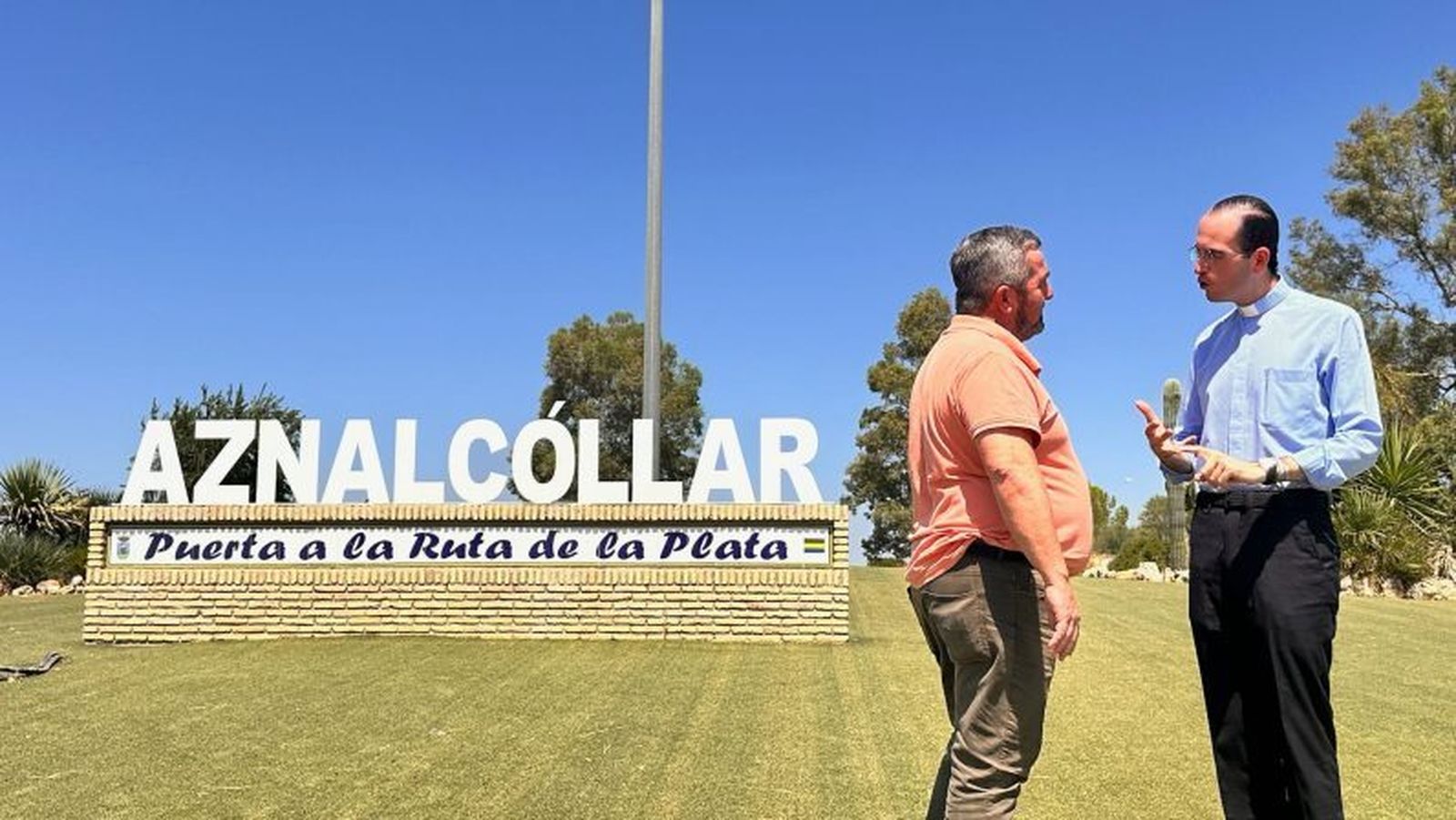 El alcalde y el párroco de Aznalcóllar