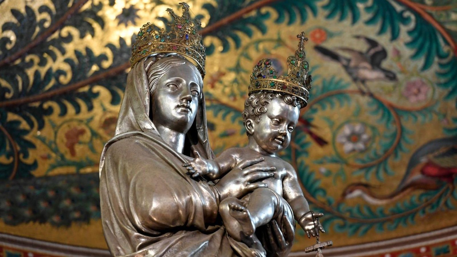 Imagen de la 'Buena Madre' en Marsella. Basílica de Nuestra Señora de la Guardia