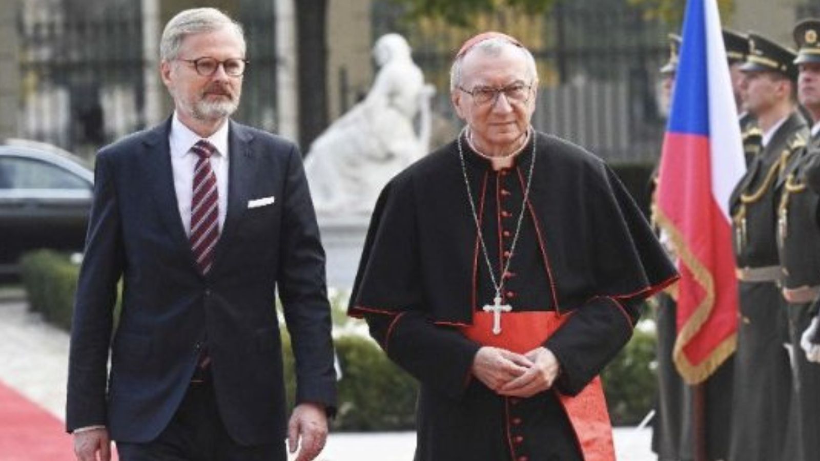 Pietro Parolin y Petr Fiala en 2024