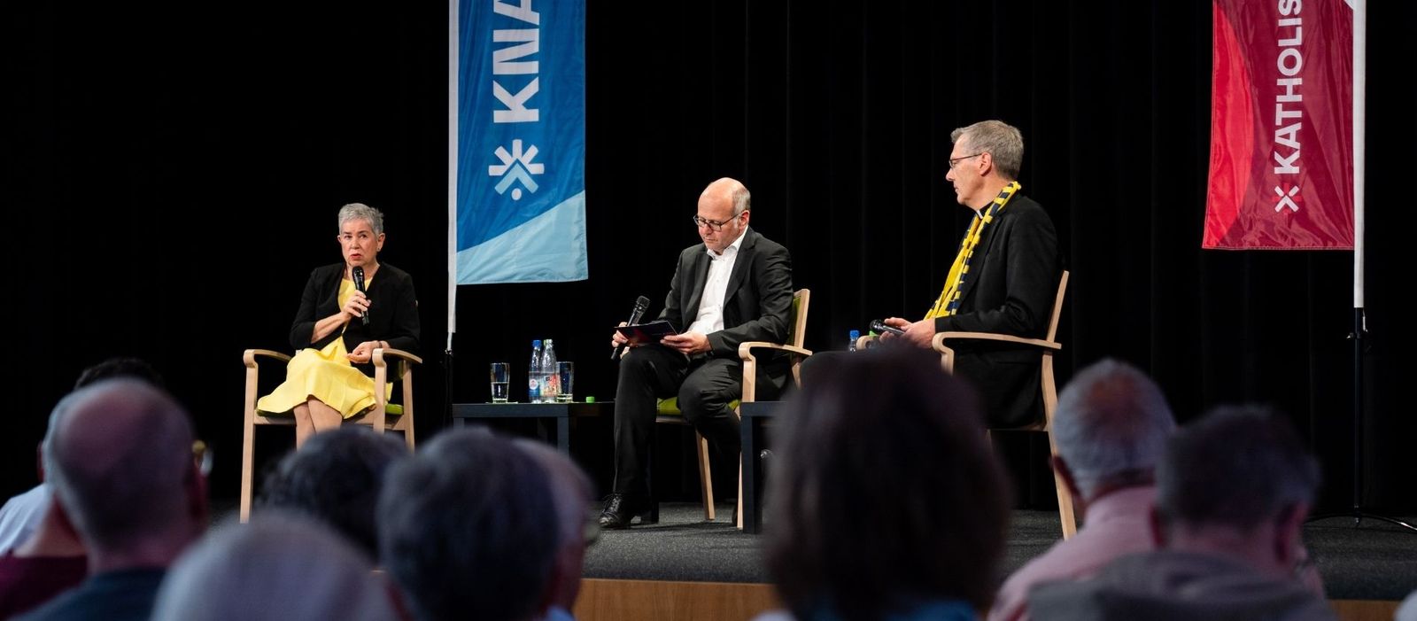 ¿Qué sucederá con el Camino Sinodal? Irme Stetter-Karp y el obispo Heiner Wilmer debaten el futuro del proceso de reforma.