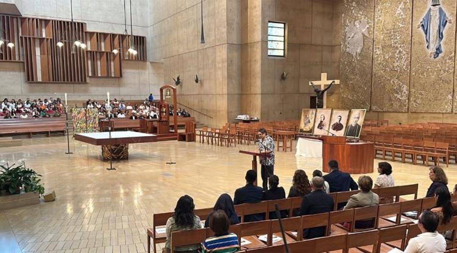 Arzobispo de Los Ángeles. Misa por los migrantes