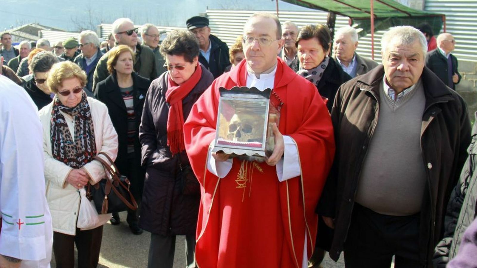 Ángel Sánchez Cao, con sus feligreses