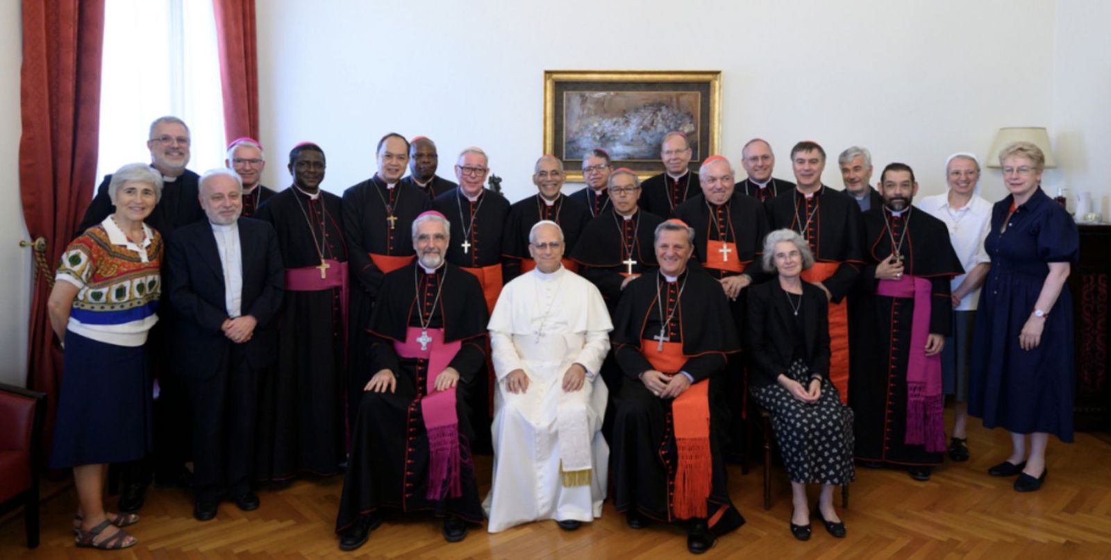El Consejo Ordinario del Sínodo, con el Papa León XIV