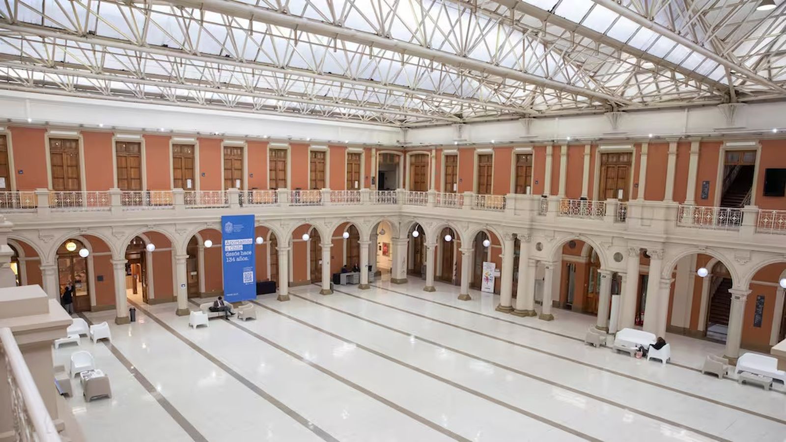 Casa Central de la Pontificia Universidad Católica de Chile (PUC)