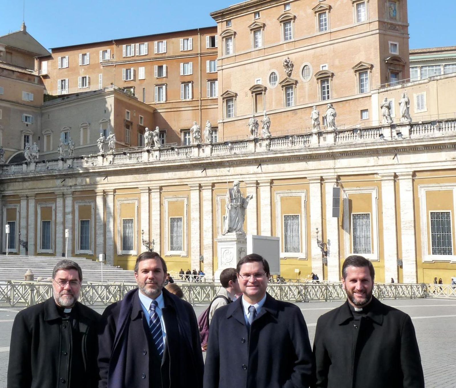 El P. Baertl con Enrique Elías, Eduardo Regal, Gonzalo Len