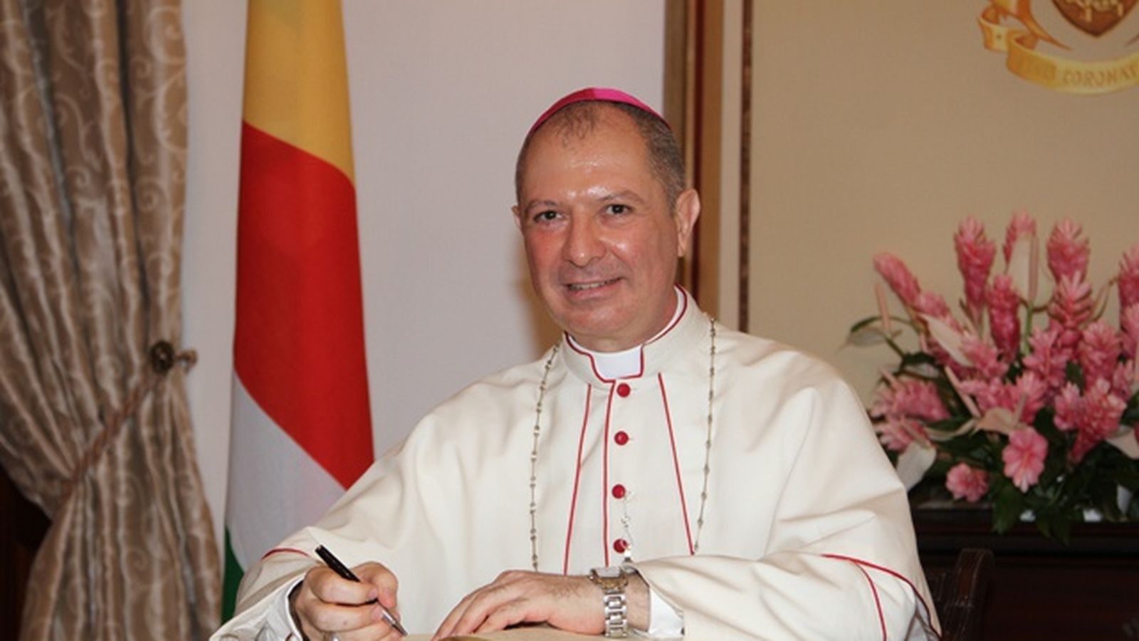 Paolo Rocco Gualtieri, nuncio en Perú