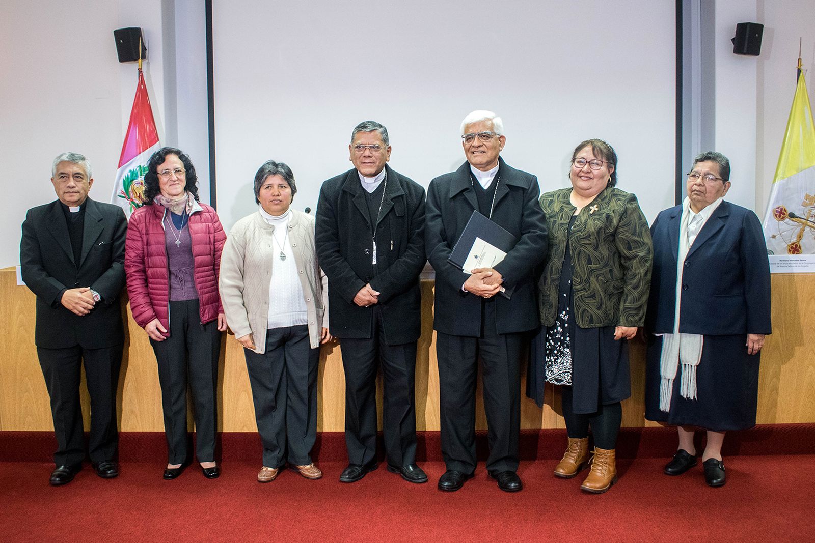 Presentación del nuevo Centro de Escucha para el Menor y la Mujer de los obispos peruanos