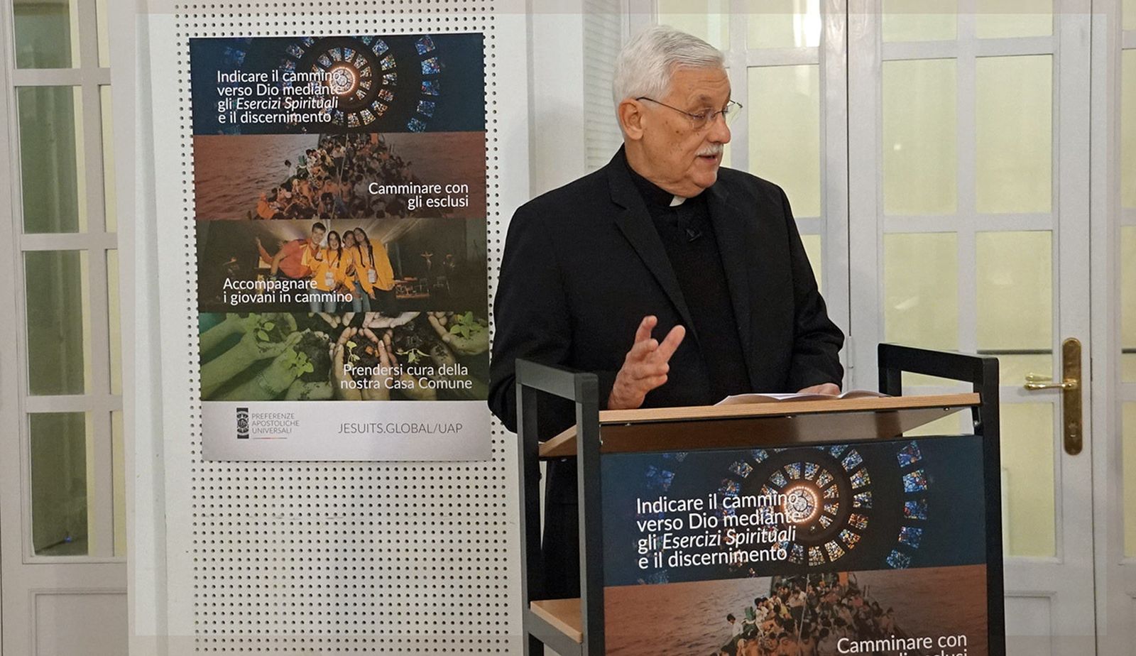 Arturo Sosa, sj., durante su encuentro con la prensa extranjera