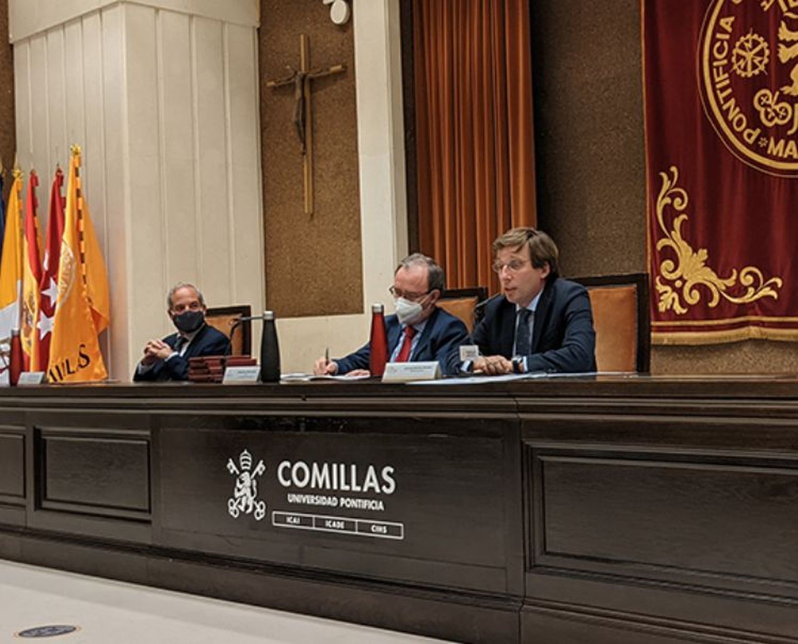 José Luis Martínez-Almeida en Universidad Pontificia Comillas
