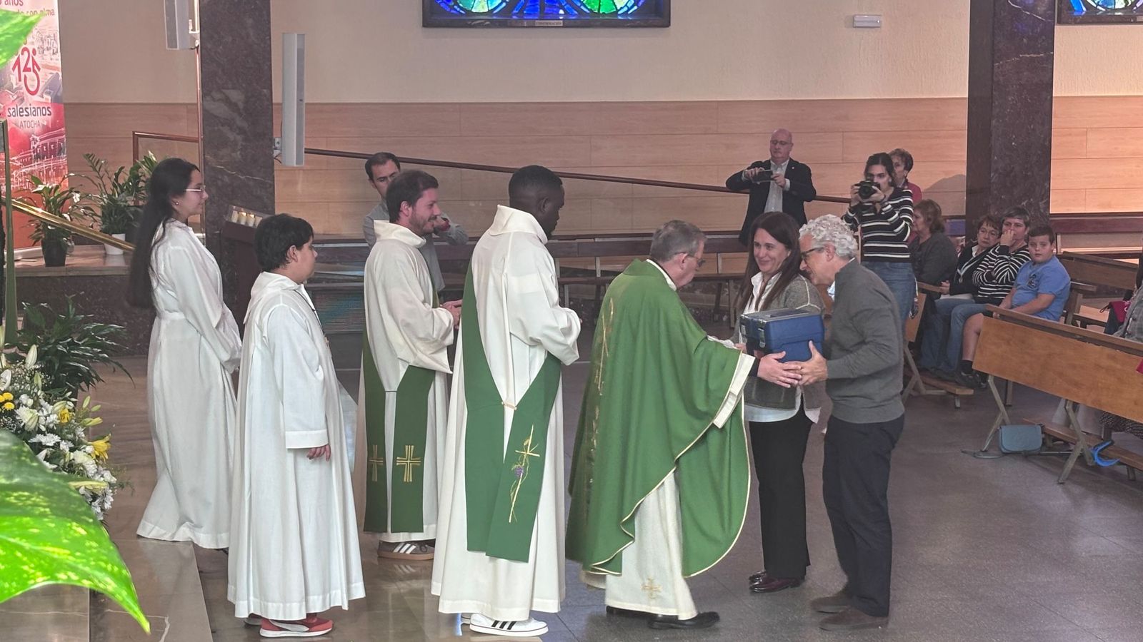 El rector de los salesianos