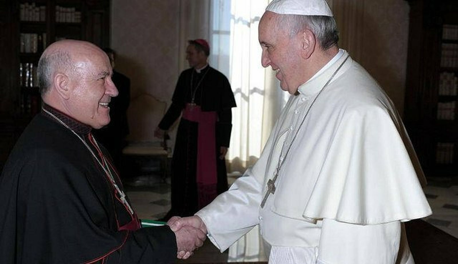 El arzobispo de Zaragoza, monseñor Jiménez, con el Papa