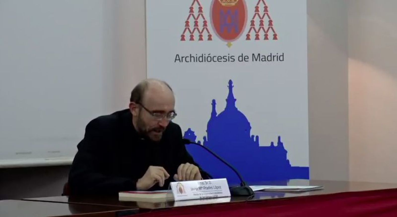 Javier Prades, rector de la San Dámaso