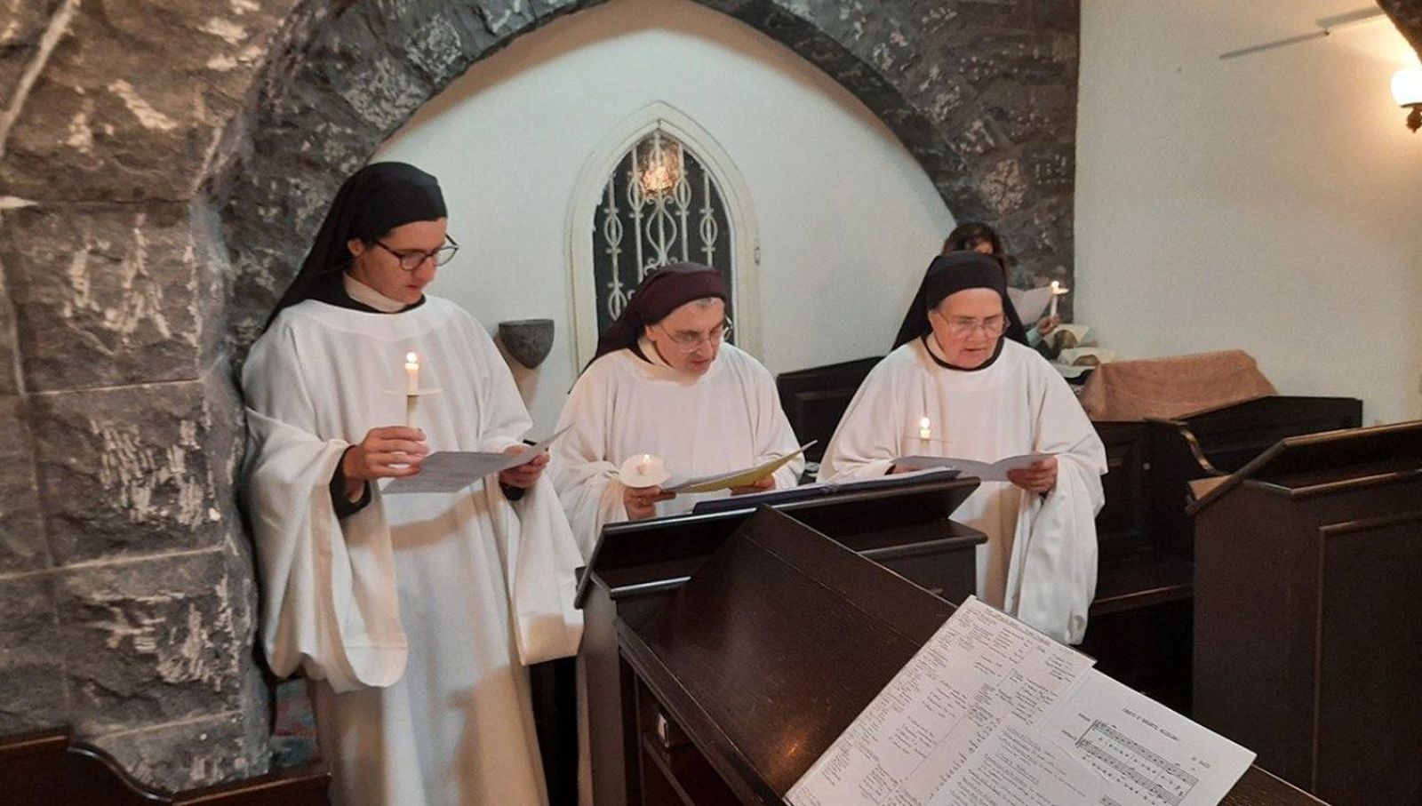 Las monjas de la comunidad trapense en Siria, en oración