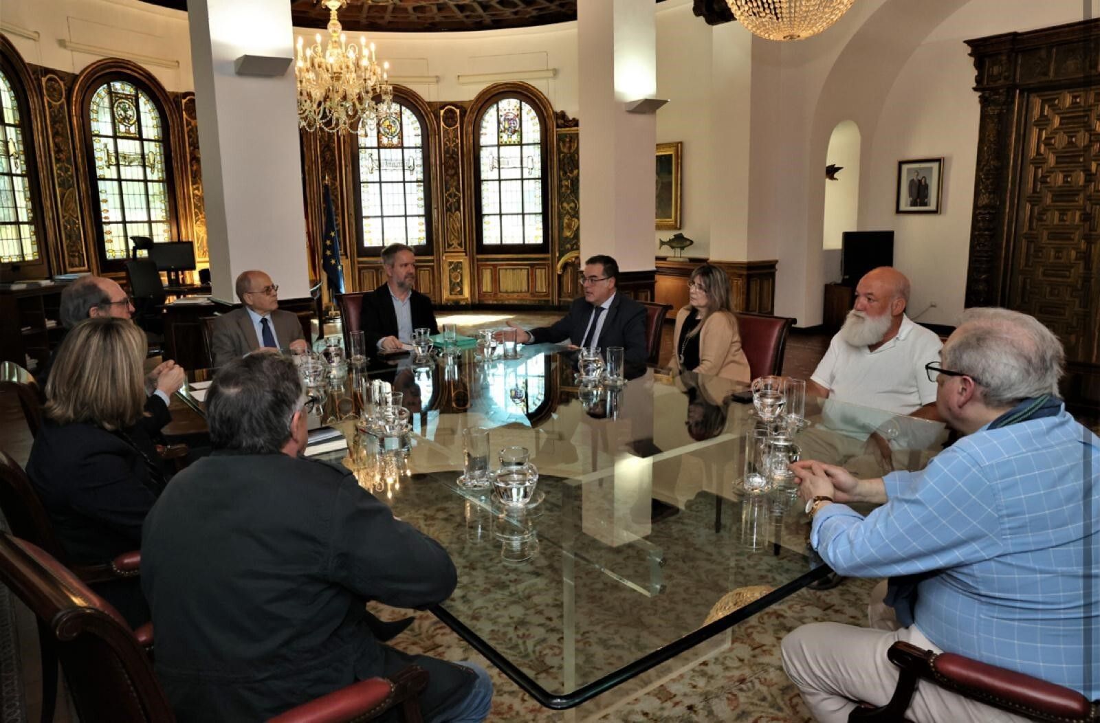 El Defensor del Pueblo, con las víctimas de abusos