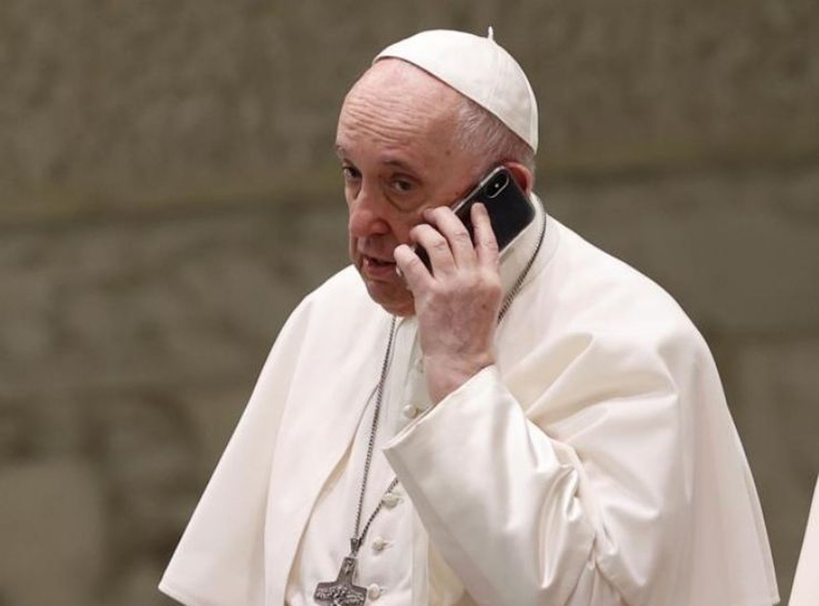 Francisco al teléfono