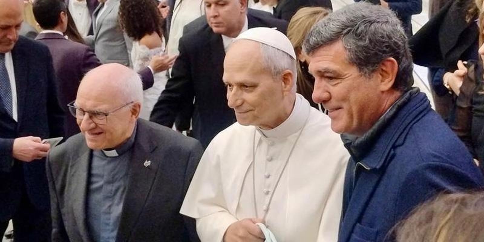 Leon XIV saluda al grupo de cardiologos