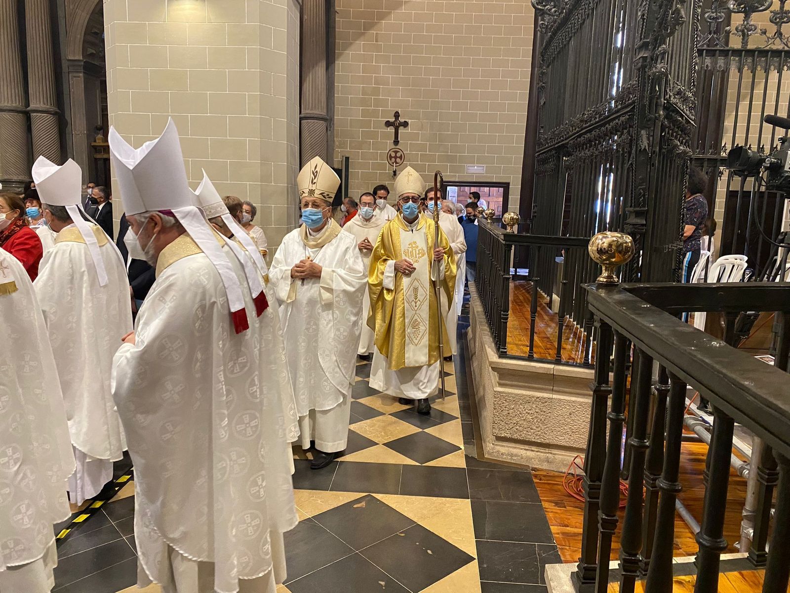 Omella, a su entrada en la catedral de Teruel