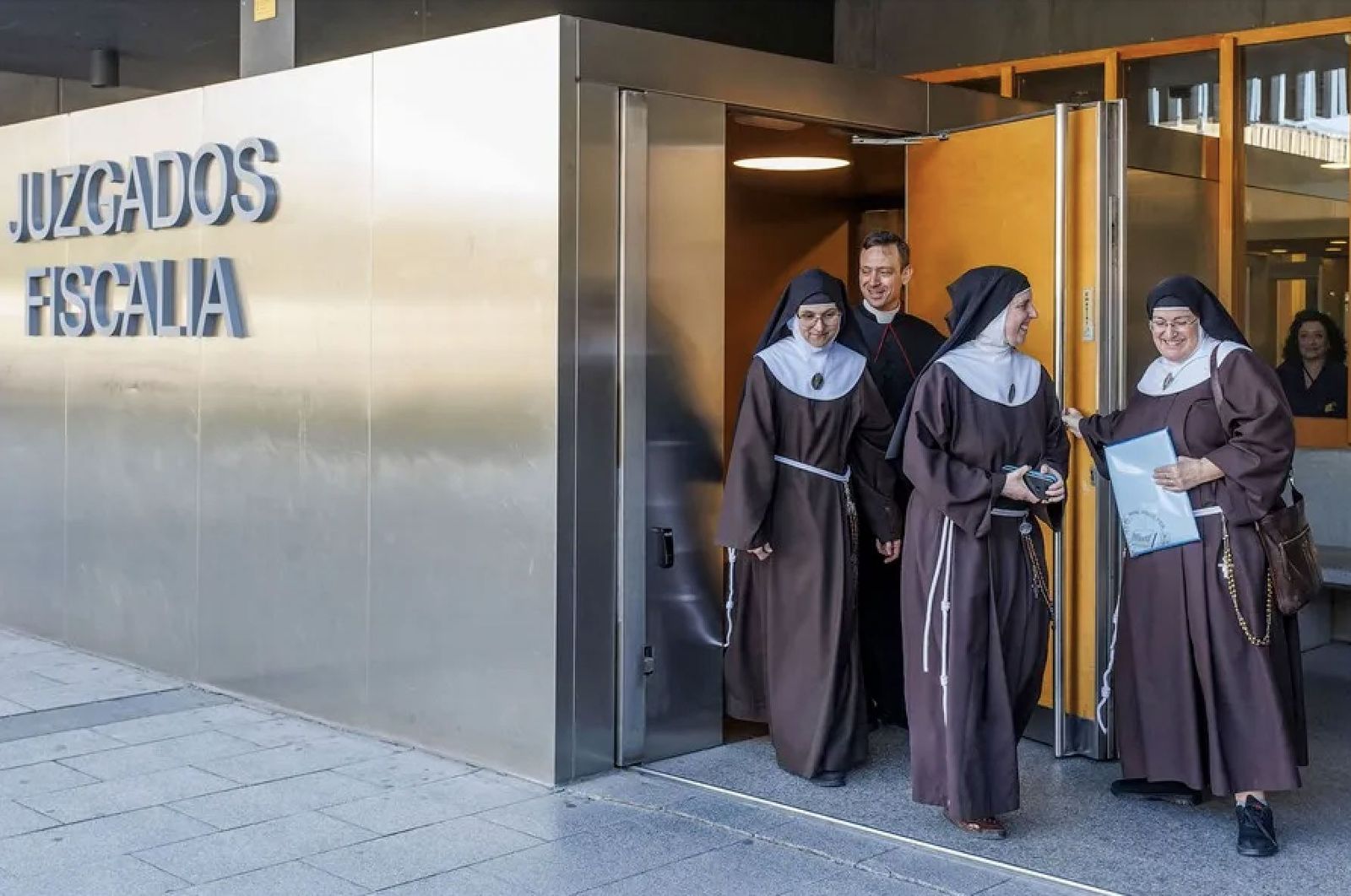 Las clarisas sólo han salido el monasterio para denunciar al arzobispo de Burgos