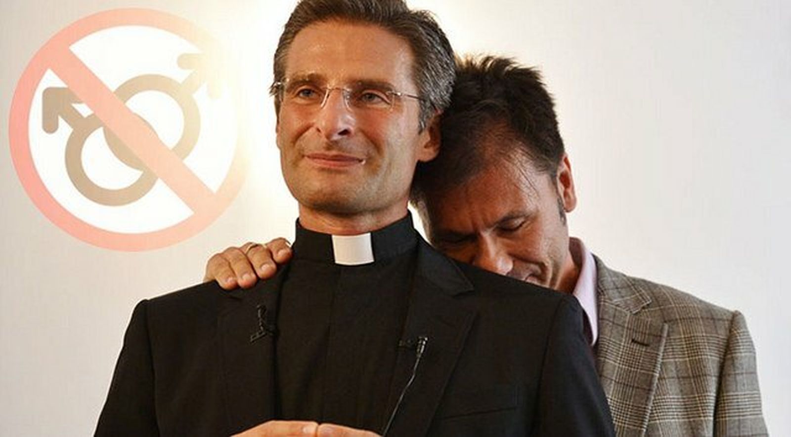 El valiente Krzysztof Charamsa